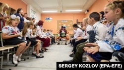 Учење под оган: Како функционираат училиштата во близина на фронтот во Украина