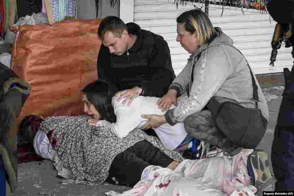 Волонтер Артем Погорелець – один із трьох загиблих під час російського обстрілу ринку в Харкові