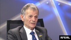 Crimean Tatar leader Mustafa Dzhemilev