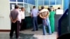 Türkmenistanda işe ýerleşdirjekdigini aýdyp, ilatyň puluny alýan adamlar 'köpelýär'