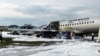 Avionul Sukhoi SSJ după ce incendiul a fost stins, Moscova, 6 mai 2019 
