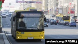 Аўтобус МАЗ у Менску, архіўнае ілюстрацыйнае фота