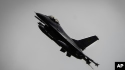 Самалёт F-16, ілюстрацыйнае фота
