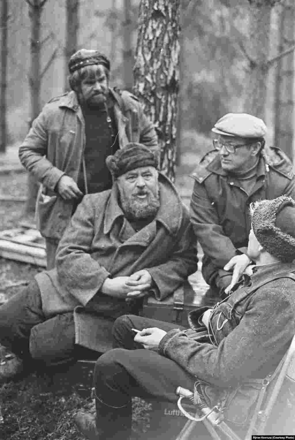 З «партызанамі» на здымках фільма «Ідзі і глядзі»