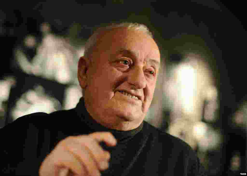Gabriadze in 2012. Along with his scriptwriting and puppet-making, Gabriadze was also an accomplished artist and sculptor.
