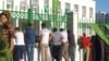 TH: Ene-atalara çagalaryna gözegçiligi güýçlendirmek tabşyryldy, okuwçylaryň telefonlary barlandy