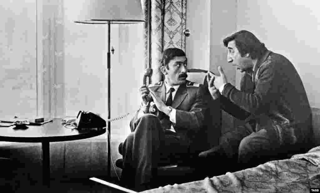 A scene from the 1977 comedy Mimino, about an unlikely friendship between a Georgian pilot and an Armenian truck driver who meet in Moscow. The classic movie has been viewed nearly 10 million times on YouTube. Gabriadze wrote the screenplay for Mimino, as well as the cult sci-fi movie Kin-Dza-Dza! and other films. Frustrated by censorship imposed on moviemakers by the communist authorities, he founded a puppet theater in Tbilisi’s old town in 1981.