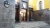 16x9 Image