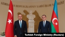 Թուրքիայի և Ադրբեջանի արտաքին գործերի նախարարներ Մևլյութ Չավուշօղլուն և Ջեյհուն Բայրամովը, արխիվ, Բաքու, 1 նոյեմբերի, 2020թ.