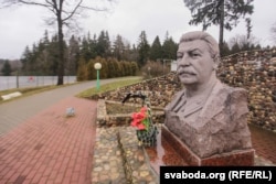 Бюст Сталіна на Лініі Сталіна
