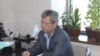Xorazm viloyatdagi og‘riqli mavzularni ko‘tarishi bilan taniqli Davlatnazar Ro‘zmetov o‘tgan yil oktabr oyida "bezorilik" aybi bilan 7 kunga qamalib chiqqan edi.