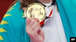 Золотая медаль Азиатских игр в Индонезии.