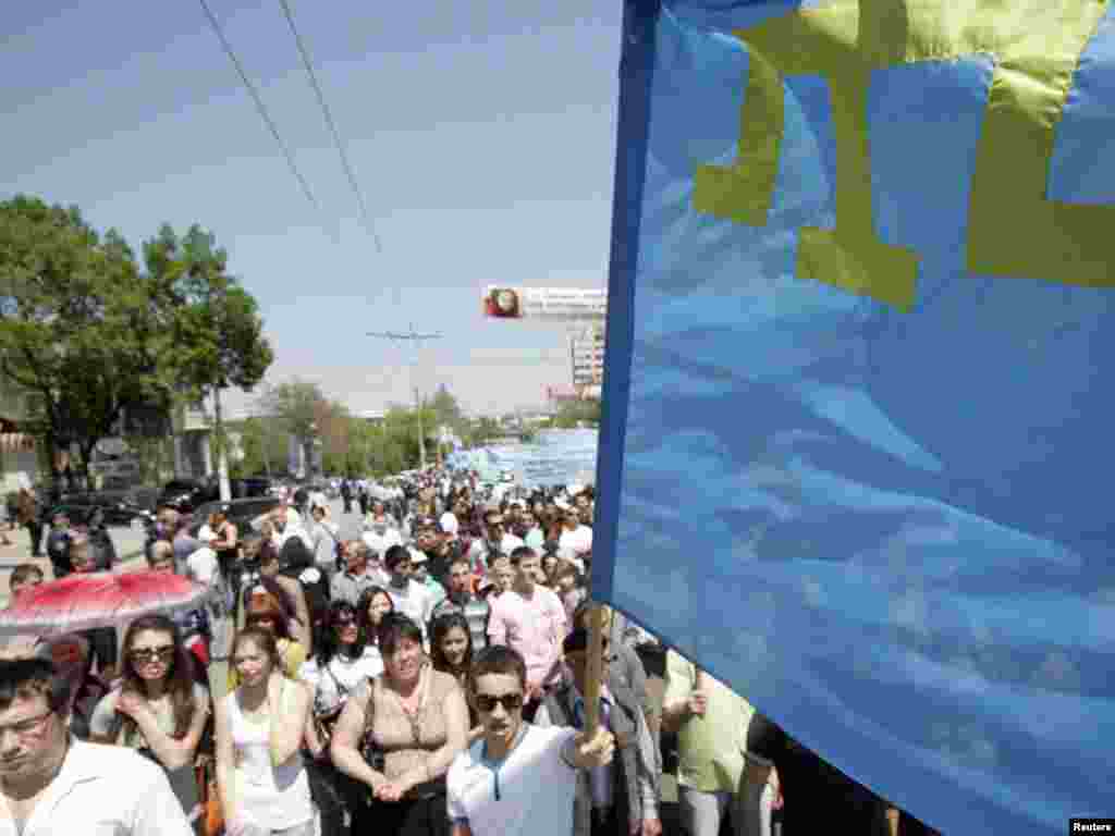 Травень 2011. З року в рік, аж до російської анексії Криму, масштабний мітинг у самому центрі Сімферополя був обов'язковою подією для жалобної дати 18 травня