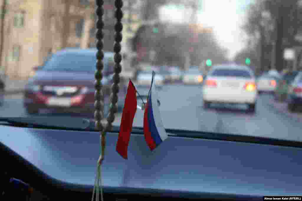 Арстанбек Алай, лидер партии "Для народа" и член Народной академии 15 марта на пресс-конференции отменил конец света и заявил о наступлении Золотой эры.