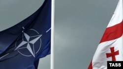 ვაზიანის სამხედრო ბაზაზე ნატოსა და საქართველოს დროშები ფრიალებს